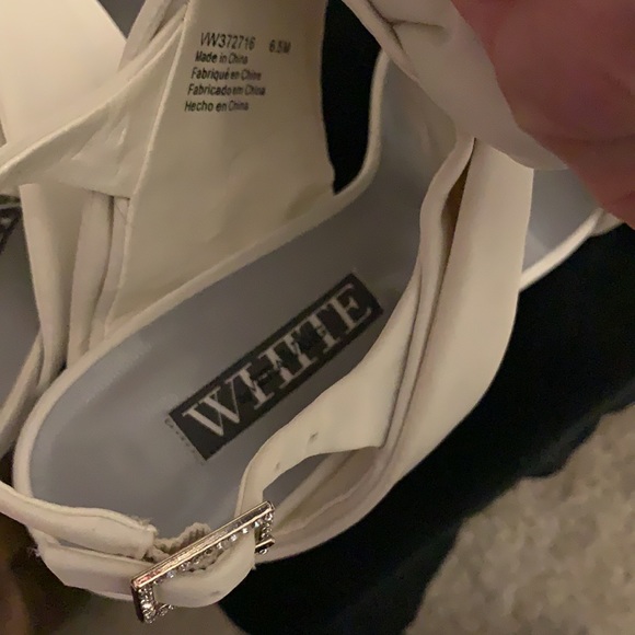 Heals - Picture 2 of 4